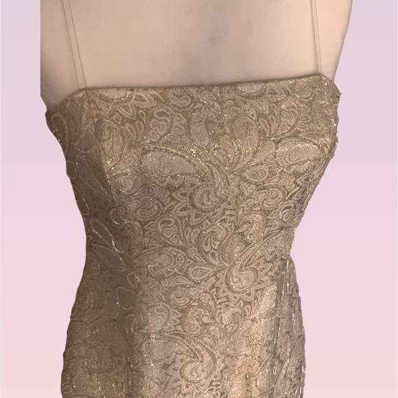 CARMEN MARC
VALVO Sparkly Strapless Dress 10 - Picture 6 of 11